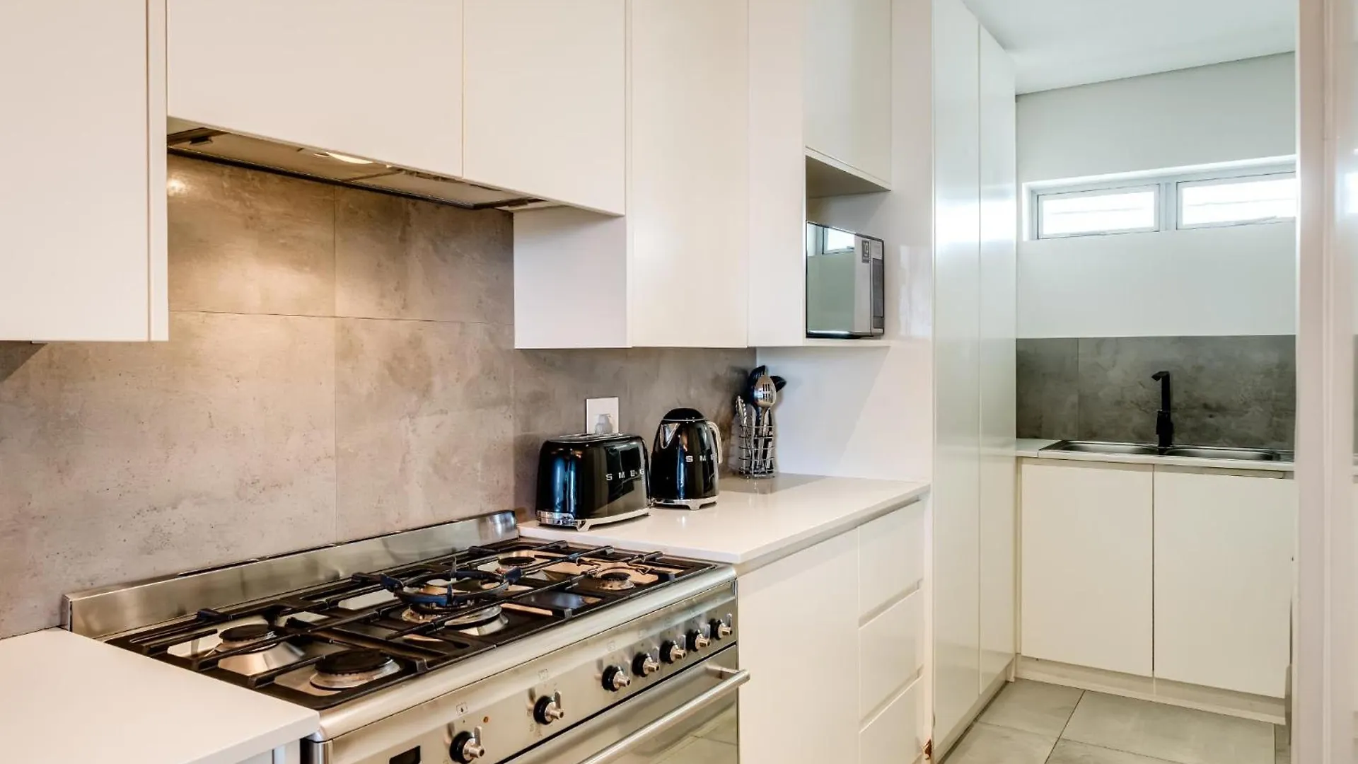 Modern 2Bed Apt In Green Point Cape Town Nobelium