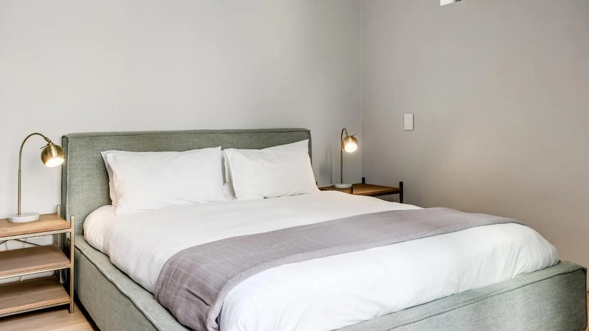Modern 2Bed Apt In Green Point Cape Town Nobelium