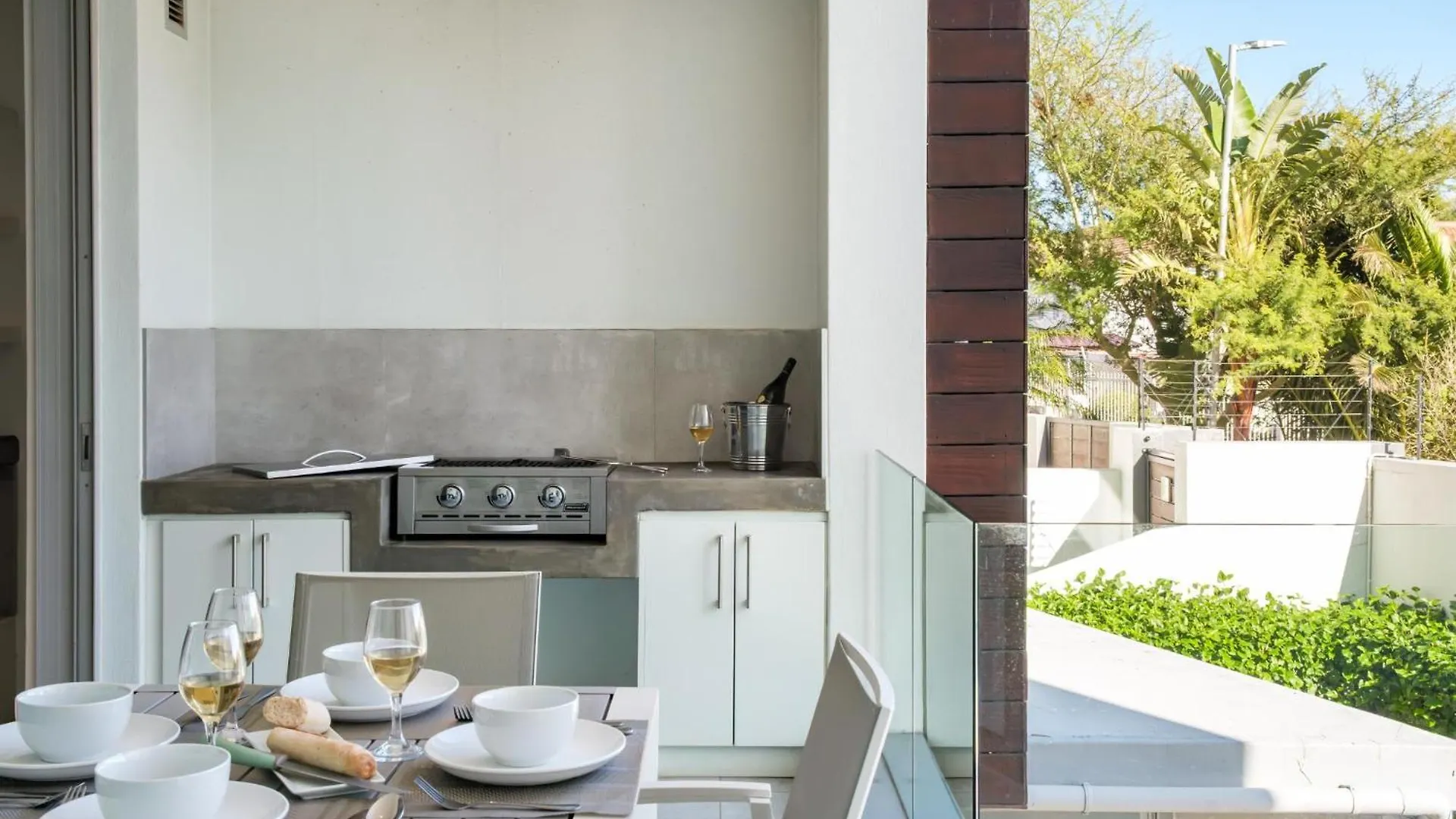 Modern 2Bed Apt In Green Point Cape Town Nobelium